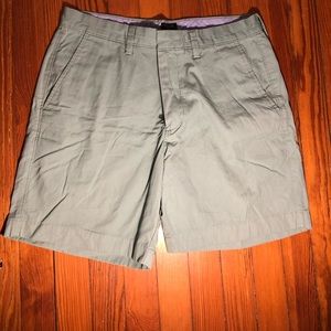 Men’s J Crew light green khaki shorts 31W